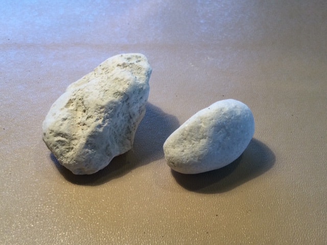 When we compare rocks, we observe <span class="blank">______</span> and differences to be able to group them together.